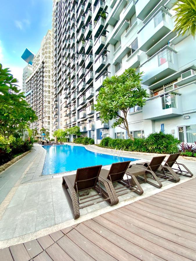 Frost At Manhattan Heights Towerb Manila Zewnętrze zdjęcie