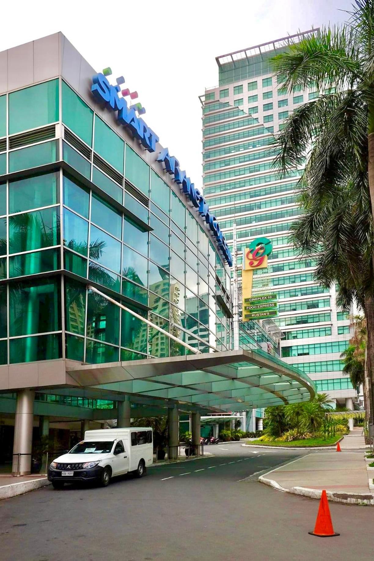 Frost At Manhattan Heights Towerb Manila Zewnętrze zdjęcie