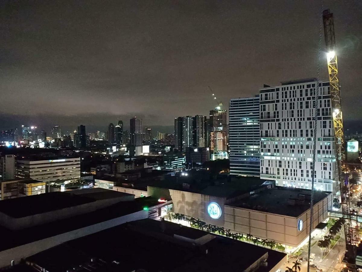 Frost At Manhattan Heights Towerb Manila Zewnętrze zdjęcie